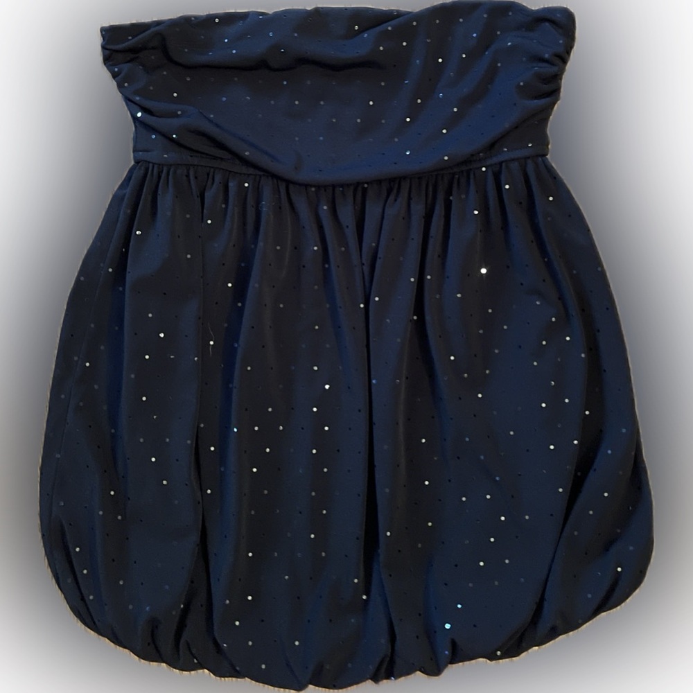 FOREVER 21 Elegant Strapless Black Top with Accents